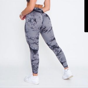 Marble scrunch butt leggings. Similar to NVGTN brand
